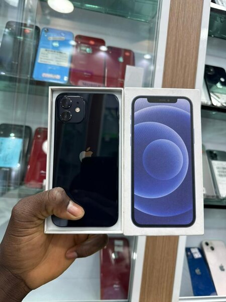 iPhone 12 simple 64giga