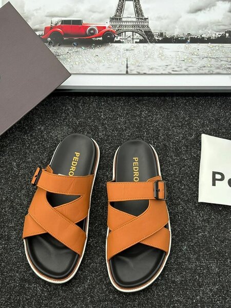 Sandales en cuir tendance
