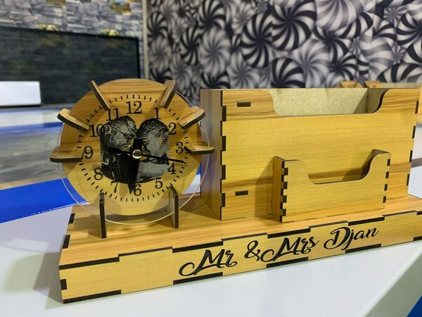 Desk organizer