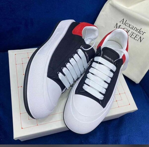 ALEXANDER MCQUEEN