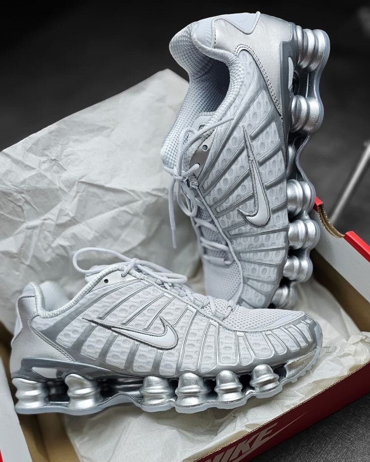 NIKE SHOX TL