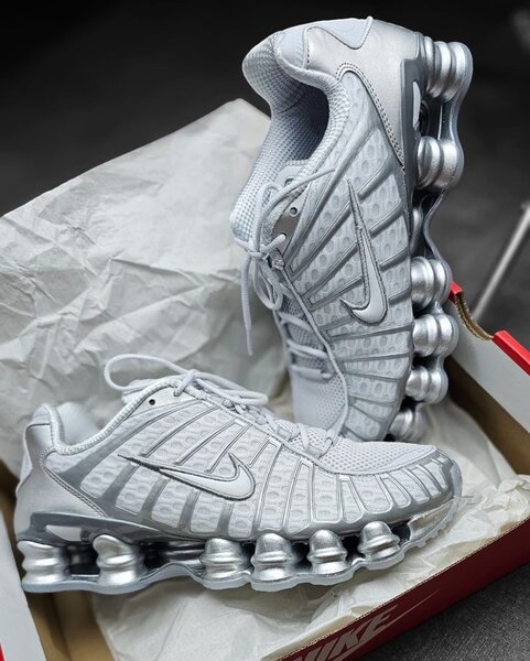 NIKE SHOX TL