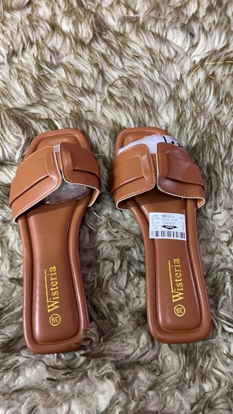 Ladies slippers