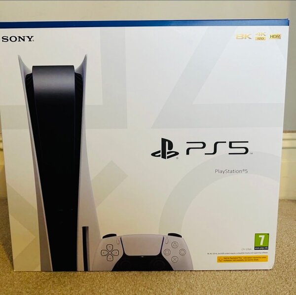 PS5  Slïm model