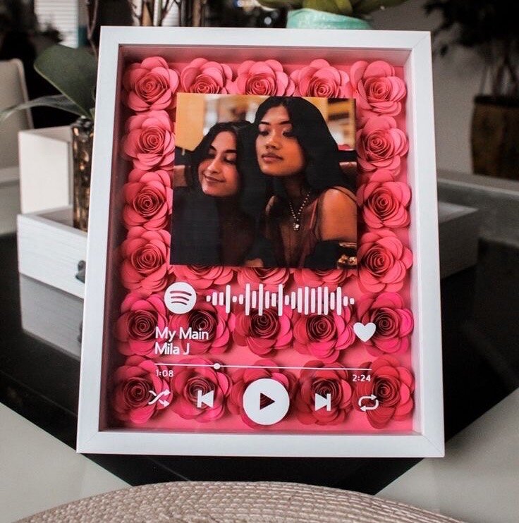 Shadow box
