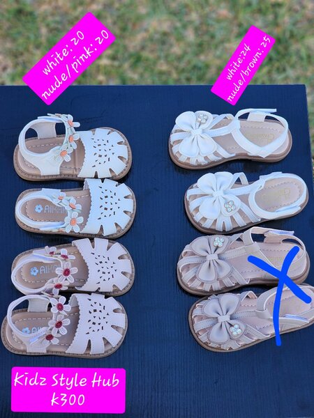 Sandles/shoes