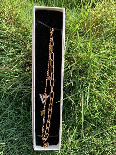 Bracelet
