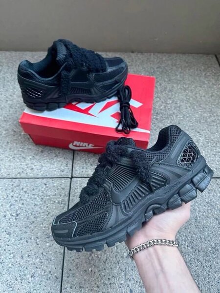 Nine vomero 5 black