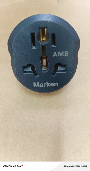 Adaptateur secteur