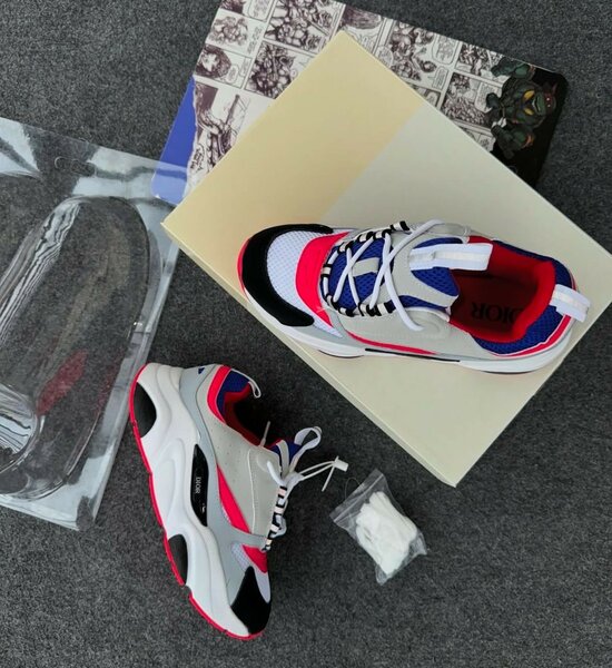 DIOR SNEAKER