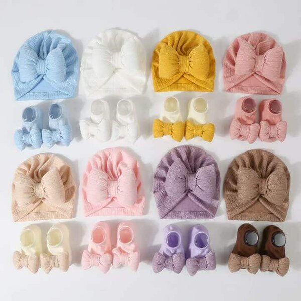 Ensembles Bébés Bonnets et Chaussons