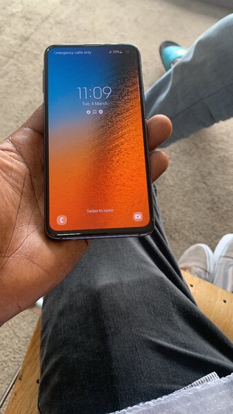 Samsung Galaxy s10e