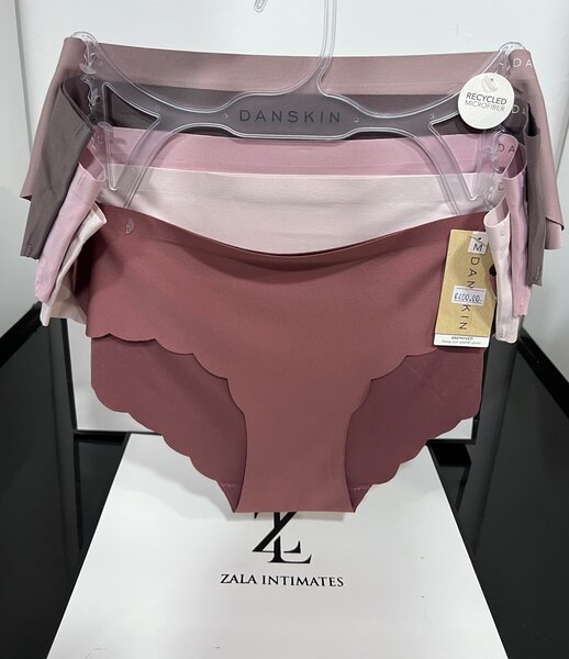 SEAMLESS PANTY SET