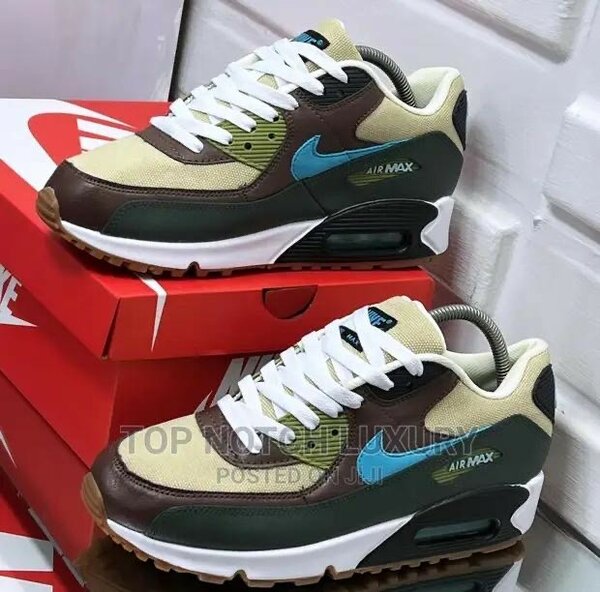 NIKE AIRMAX