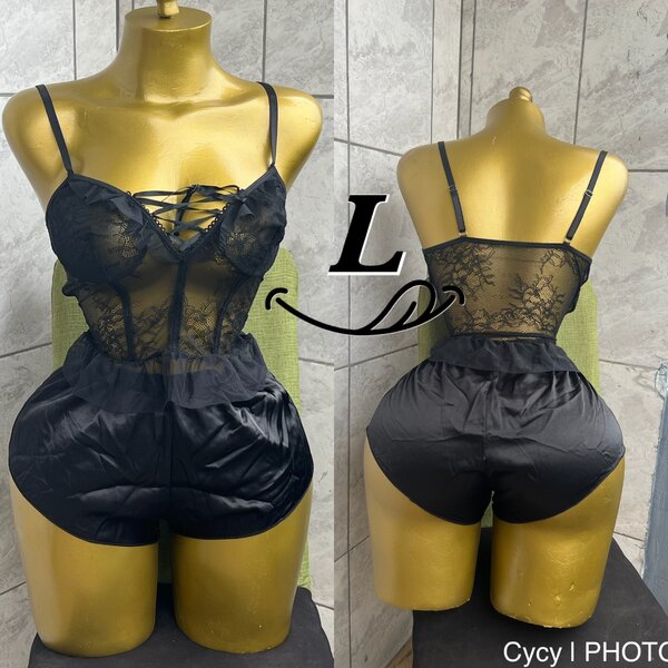Ensemble lingerie noire sexy
