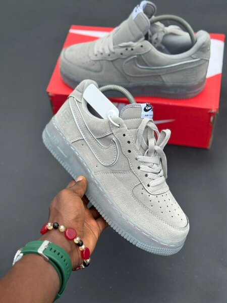 Sneakers en daim élégantes