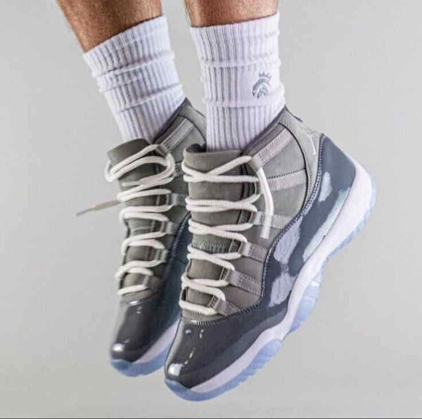 JORDAN 11