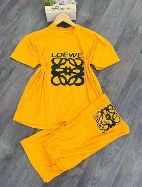 Ladies top and down
