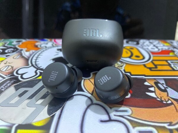 JBL TOUR PRO PLUS