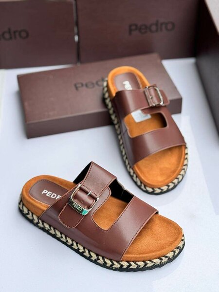 Gucci slippers