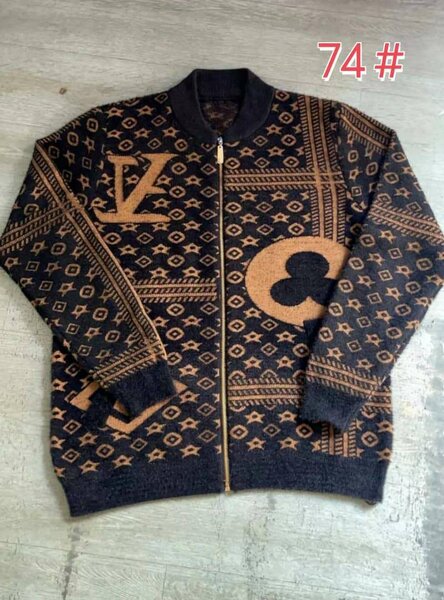 Sweaters av