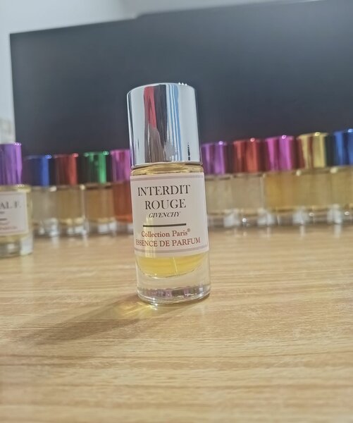 Essence de Parfum Interdit Rouge