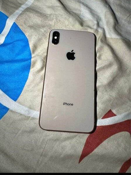 Iphone xs max 64Go