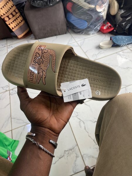 Claquette LACOSTE