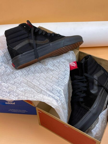 Van's