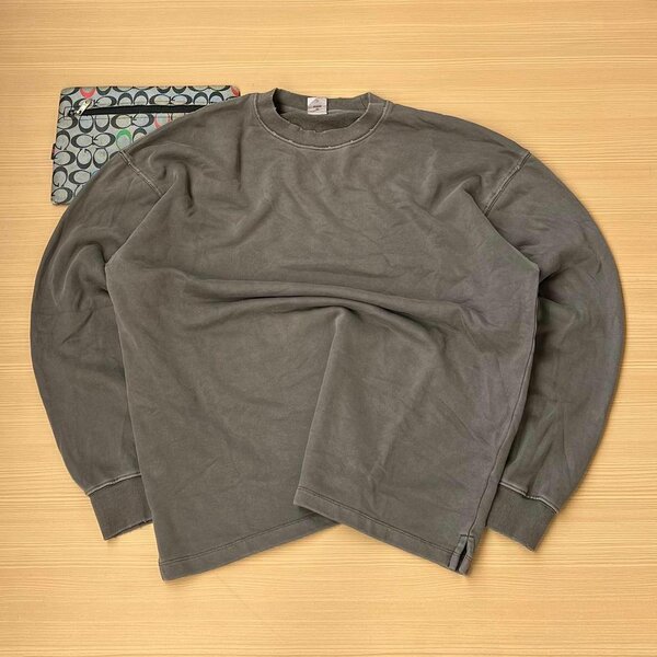 Men's round neck Sweater
