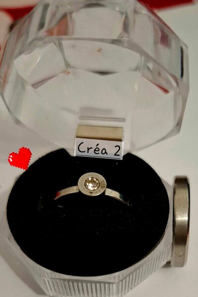 Bague en argent avec diamant