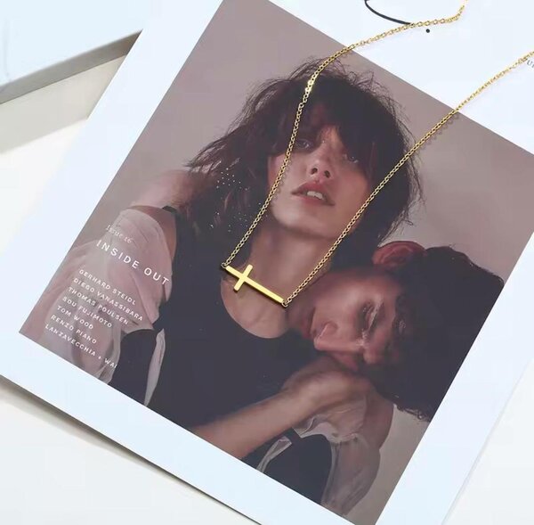 Cross pendant