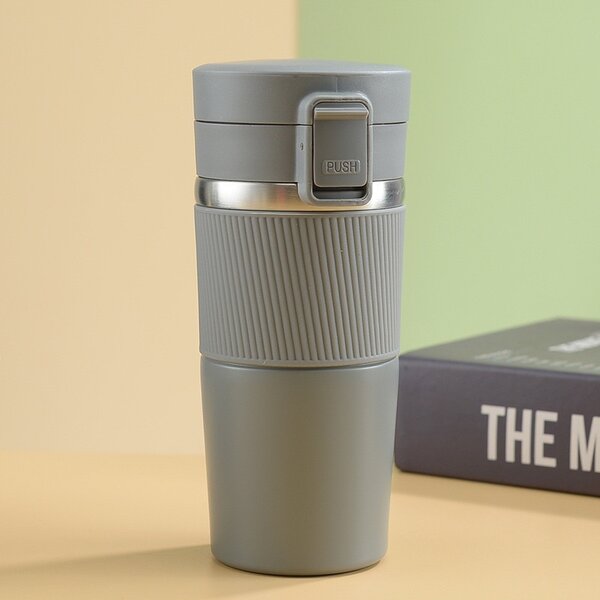Vacuum water bottle