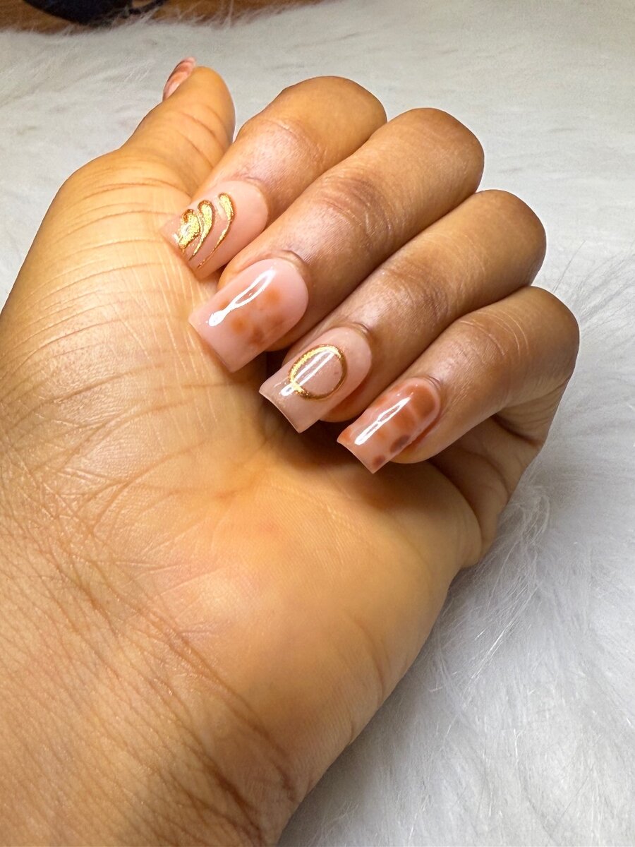 PRESSON NAILS