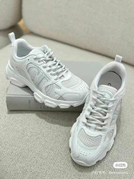 CD DIOR SNEAKER