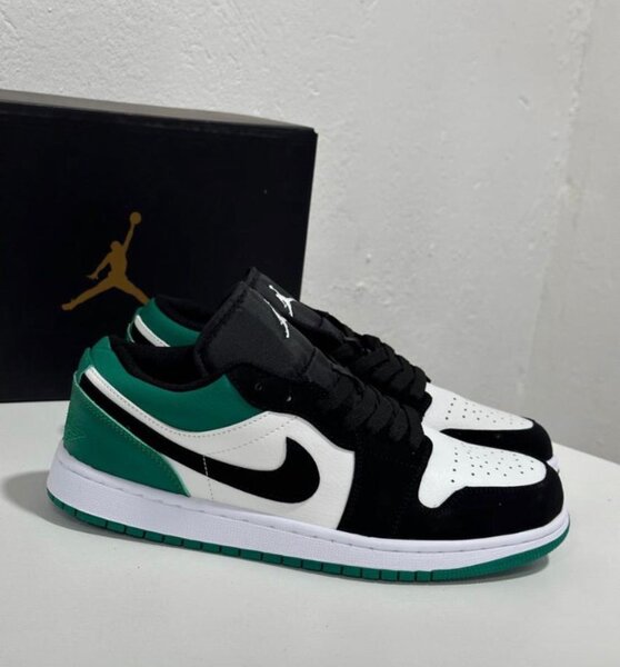Low cuts Jordans
