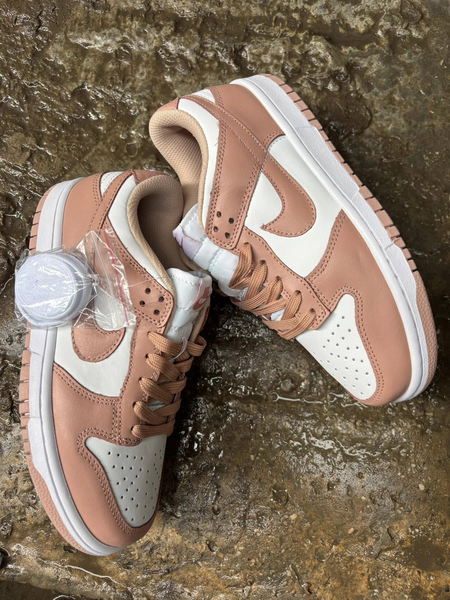 SB dunks  