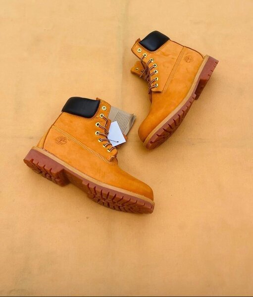 Bottes en cuir résistantes