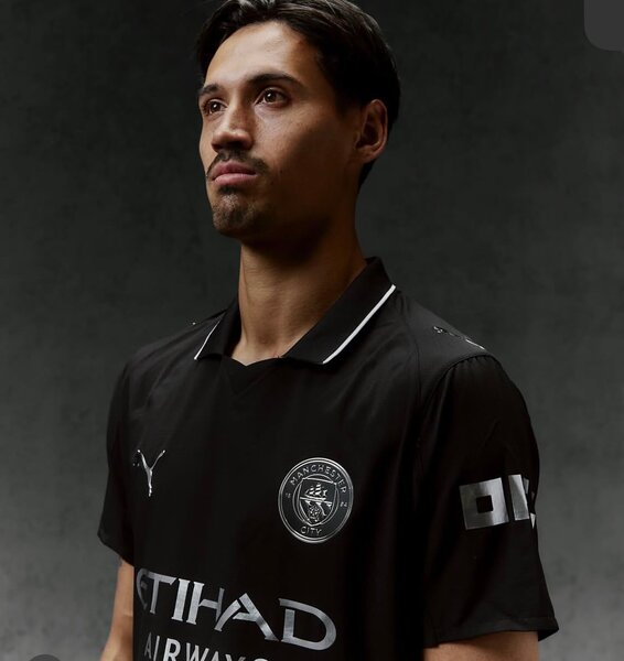Maillot de football rouge