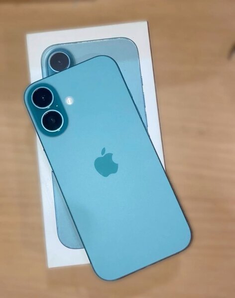 iPhone 16