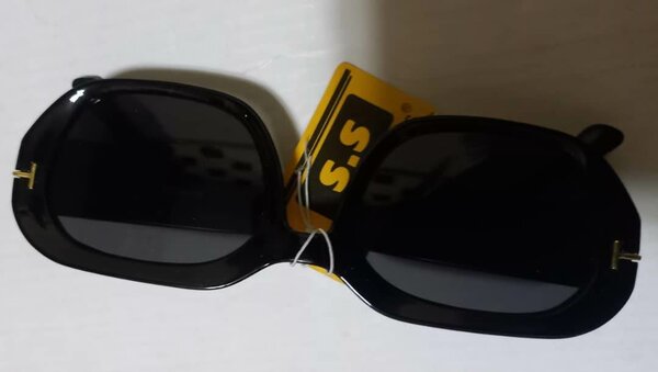 LUNETTES DE SOLEIL
