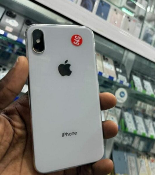 iPhone Blanc 64 Go