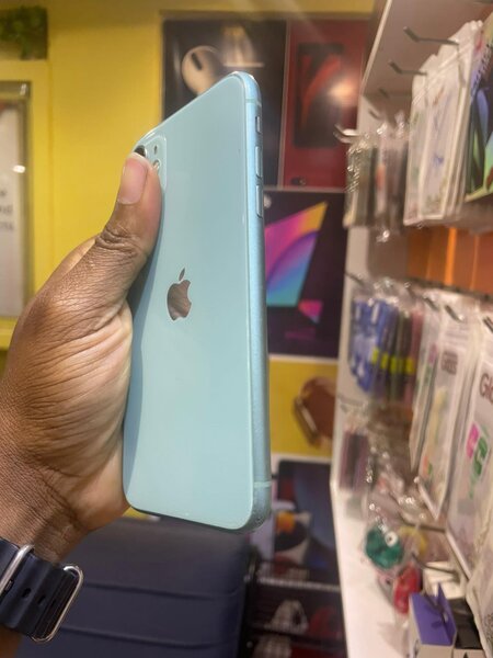iPhone 11