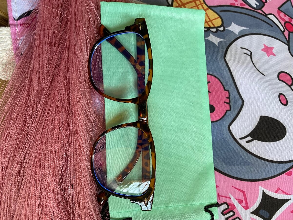 Lunettes à monture écaille