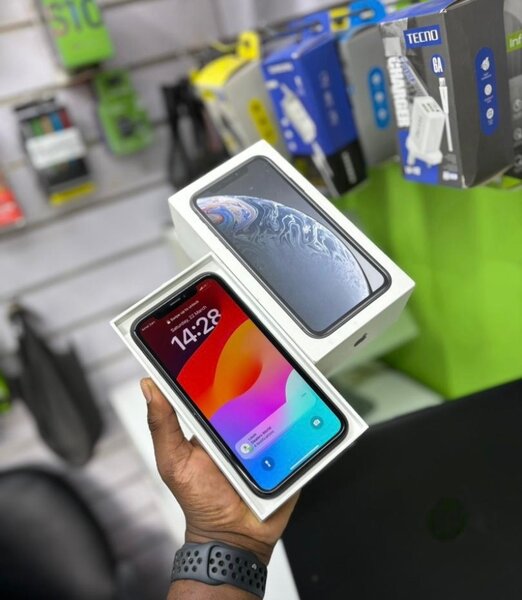 iPhone XR