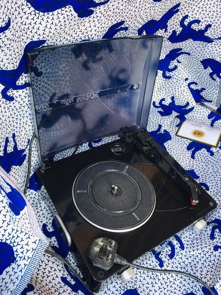 Record player 
