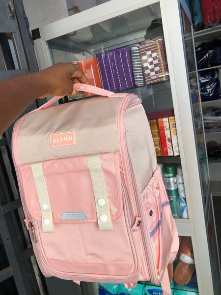 Sac à dos scolaire rose élégant