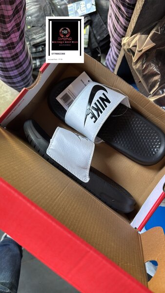 Sandales Nike authentique
