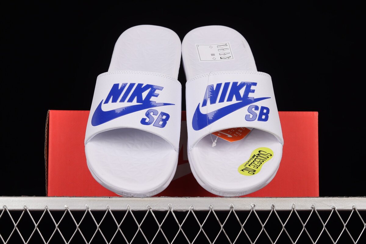 Sandales homme neuves Nike SB One Slide taille 12 noir blanc