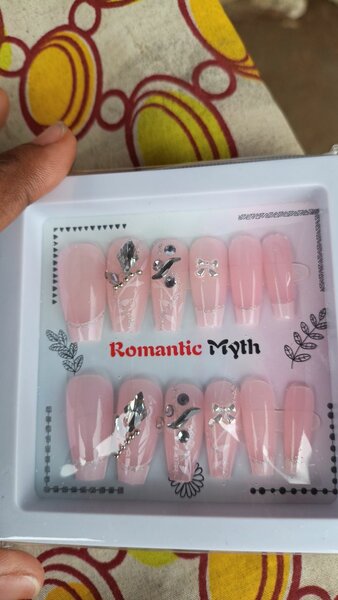 Ongles Press-On Romantiques